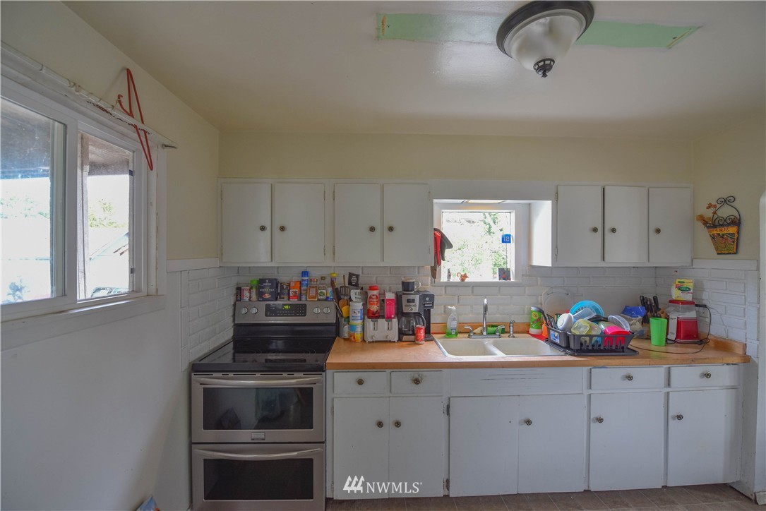 1531 Rockefeller Avenue Everett, WA 98201 - Photo 11 of 19