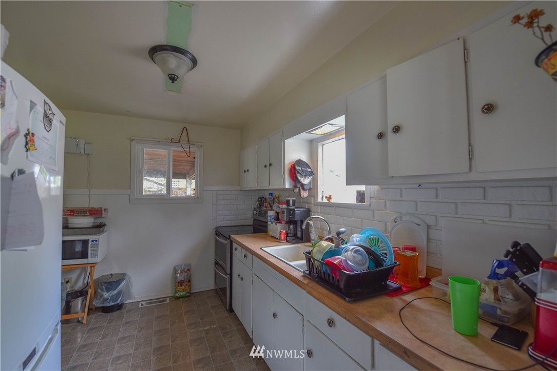 1531 Rockefeller Avenue Everett, WA 98201 - Photo 10 of 19