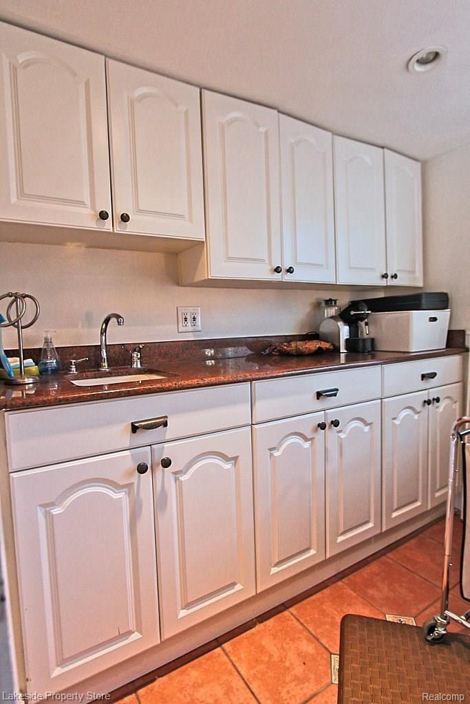 1672 Mark Hopkins Road Bloomfield Hills, MI 48302 - Photo 30 of 35 30.jpg