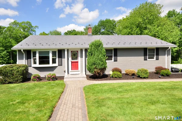 $529,900 | 429 South Stone Street, Suffield, CT 06093