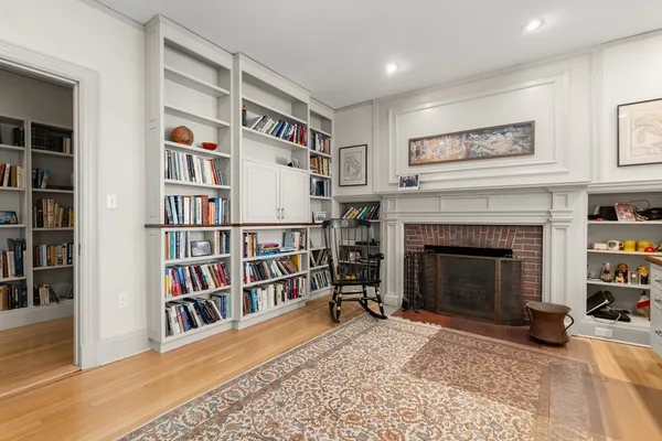 $1,500,000 | 985 Memorial Drive, Unit 303, Cambridge, MA 02138