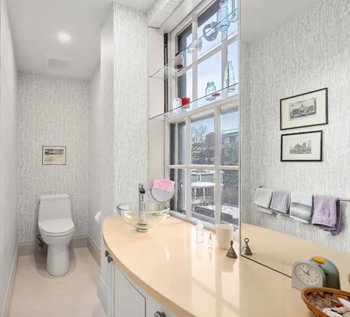 $1,500,000 | 985 Memorial Drive, Unit 303, Cambridge, MA 02138