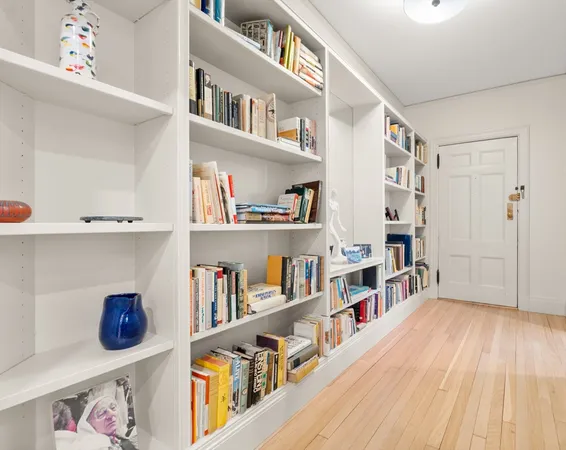 $1,500,000 | 985 Memorial Drive, Unit 303, Cambridge, MA 02138
