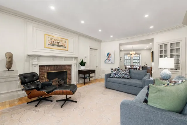 $2,100,000 | 985 Memorial Drive, Unit 303, Cambridge, MA 02138