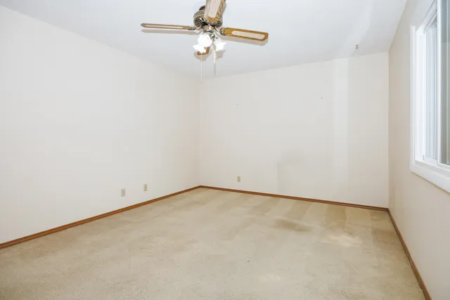 $104,900 | 1010 Arlene Court, Unit 15, Bloomington, IL 61701