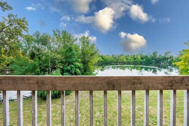 $104,900 | 1010 Arlene Court, Unit 15, Bloomington, IL 61701