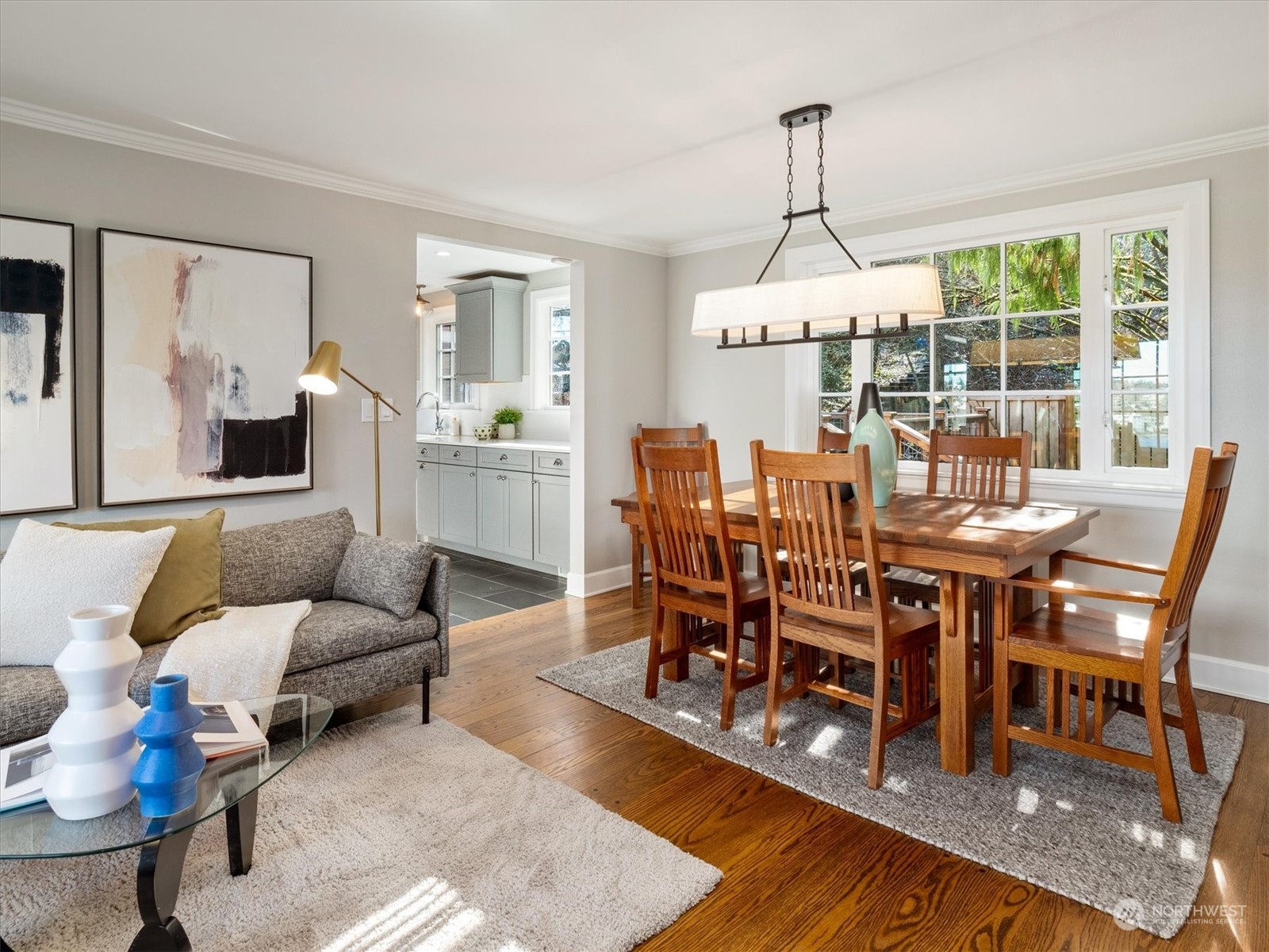 3747 West Commodore Way Seattle, WA 98199 - Photo 11 of 40 Gallery Image 11