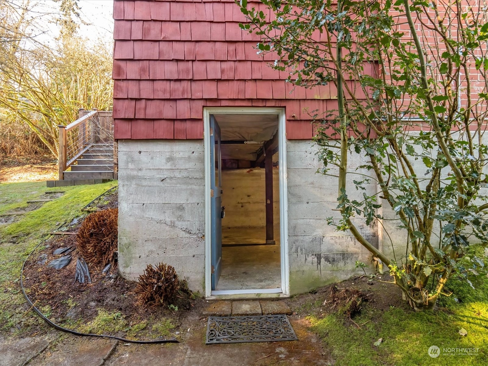 3747 West Commodore Way Seattle, WA 98199 - Photo 33 of 40 Gallery Image 33