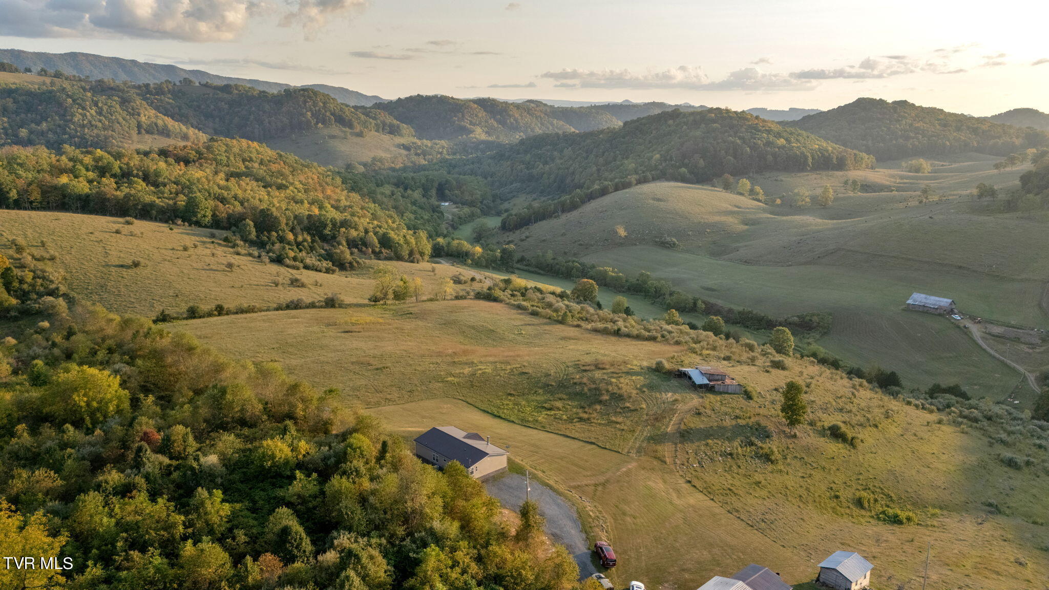 3502 Clarks Valley Road Swords Creek, VA 24649 - Photo 35 of 65 10-web-or-mls-DJI_20240915185947_0321_D