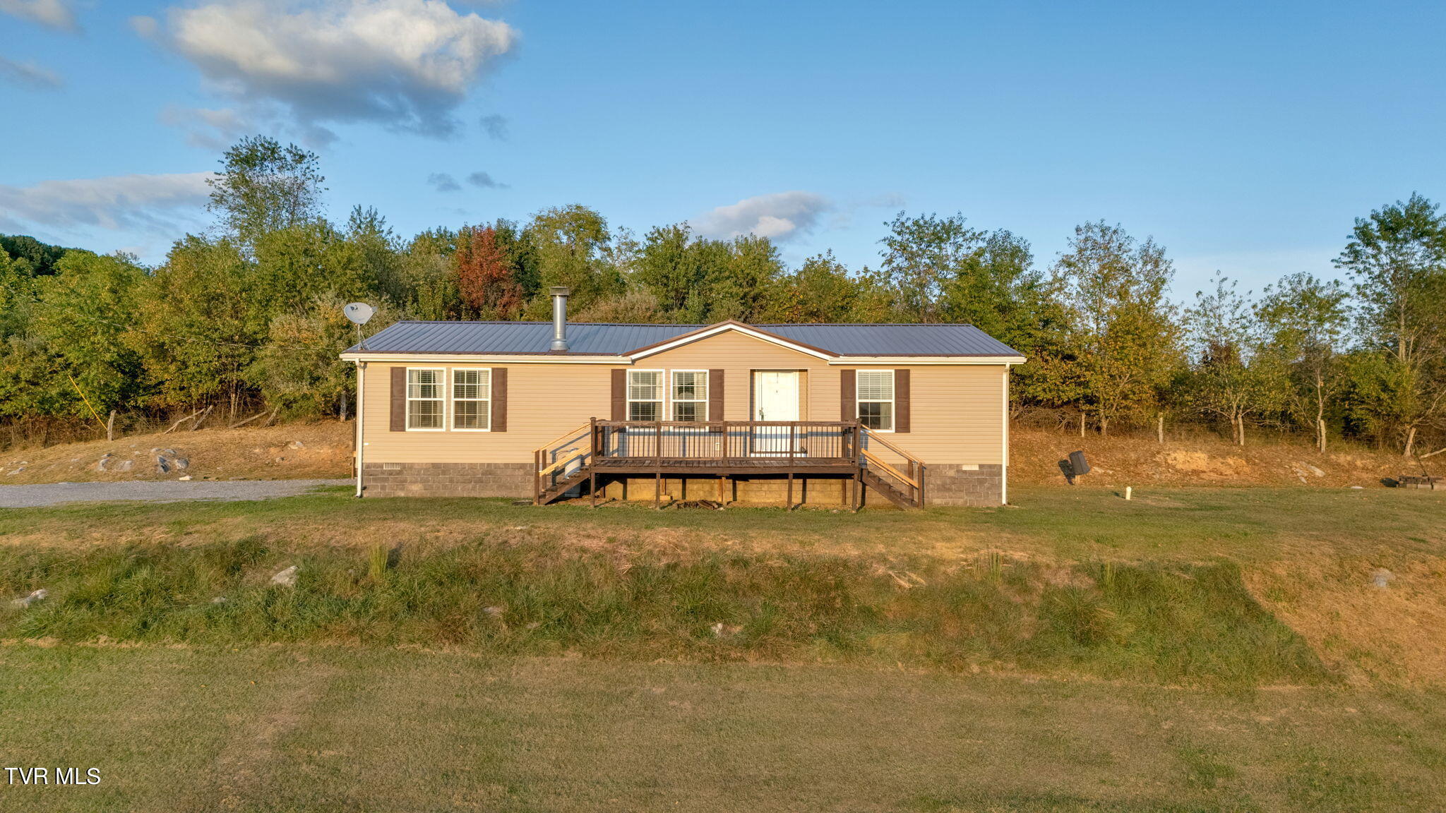 3502 Clarks Valley Road Swords Creek, VA 24649 - Photo 51 of 65 27-web-or-mls-DJI_20240915190635_0373_D