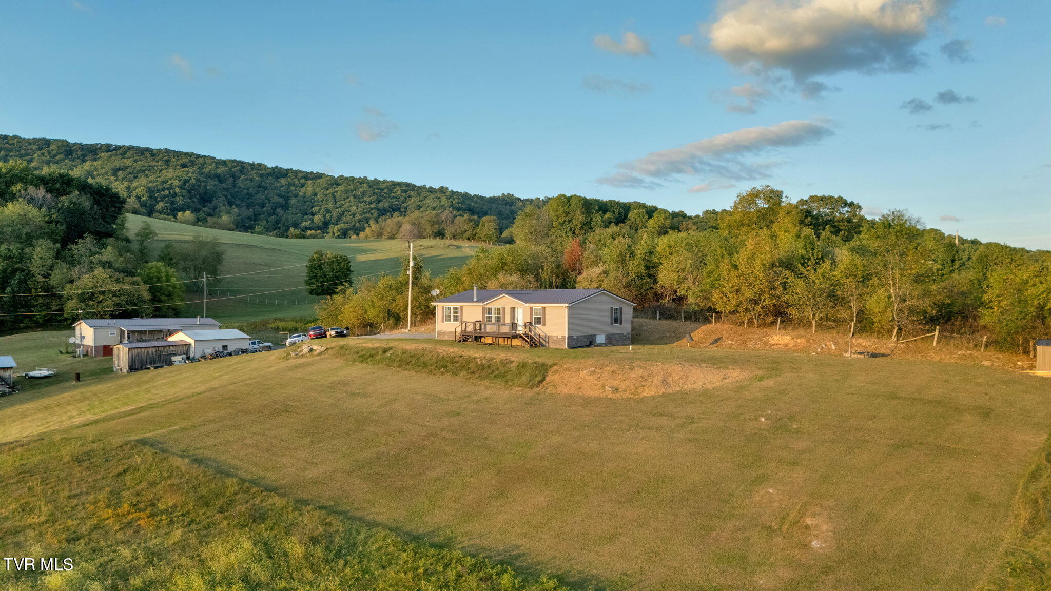 3502 Clarks Valley Road Swords Creek, VA 24649 - Photo 53 of 65 28-web-or-mls-DJI_20240915190657_0376_D