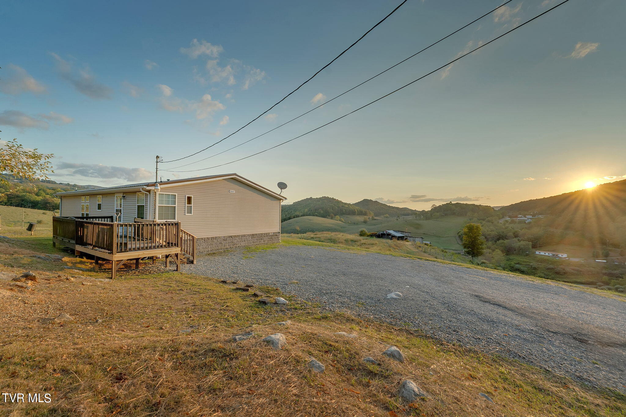 3502 Clarks Valley Road Swords Creek, VA 24649 - Photo 56 of 65 31-web-or-mls-DSC09831