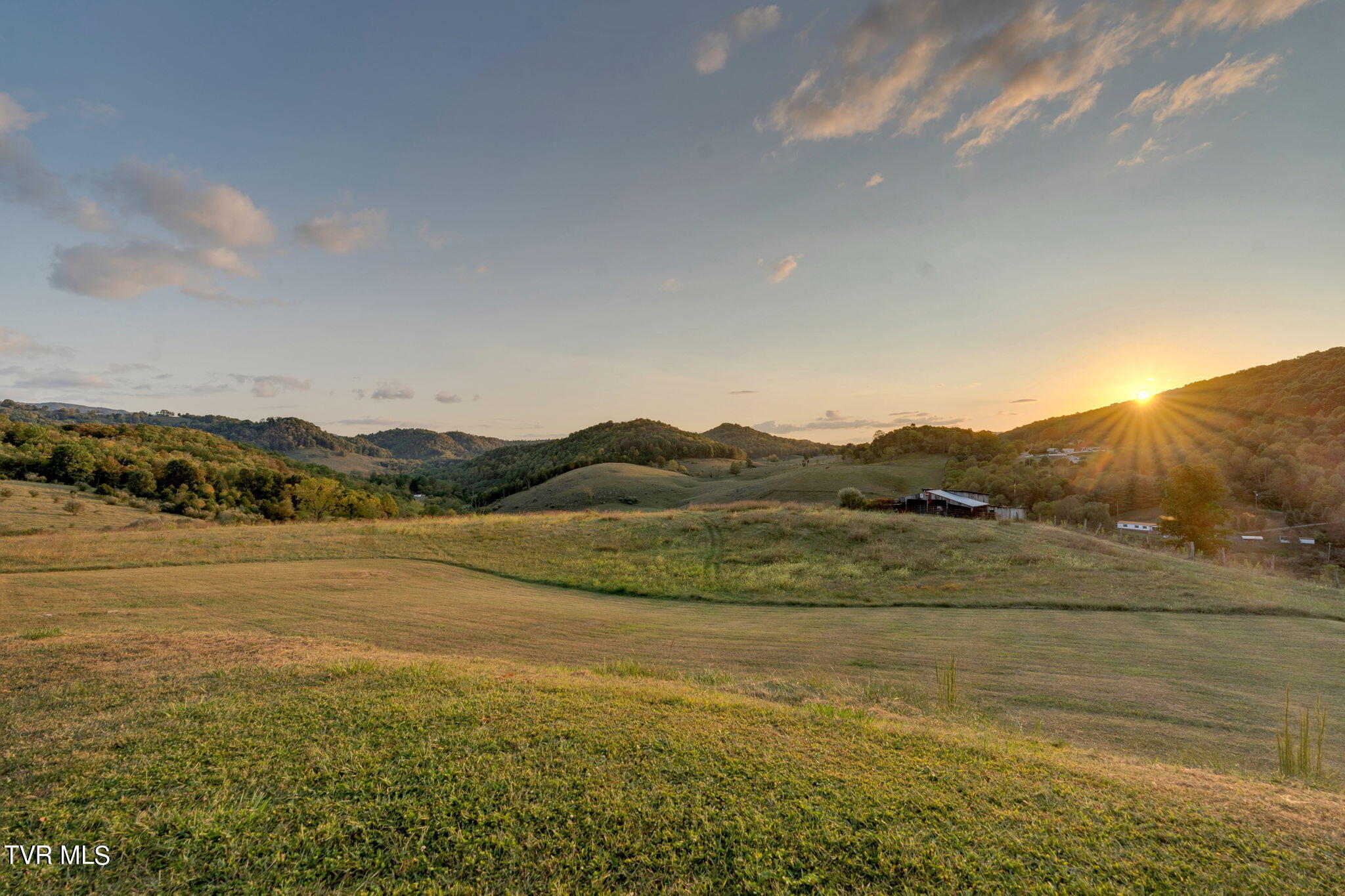 3502 Clarks Valley Road Swords Creek, VA 24649 - Photo 60 of 65 35-web-or-mls-DSC09846