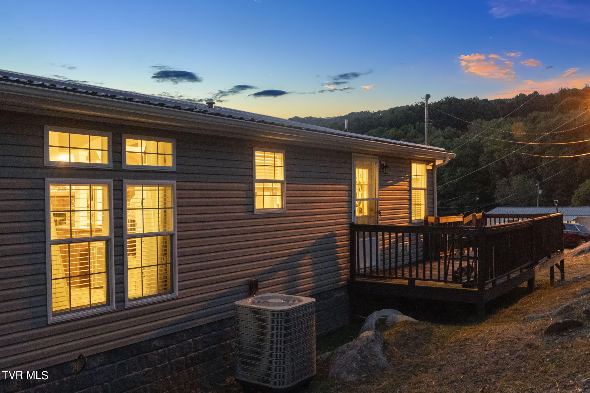 3502 Clarks Valley Road Swords Creek, VA 24649 - Photo 6 of 65 7-web-or-mls-DSC09967