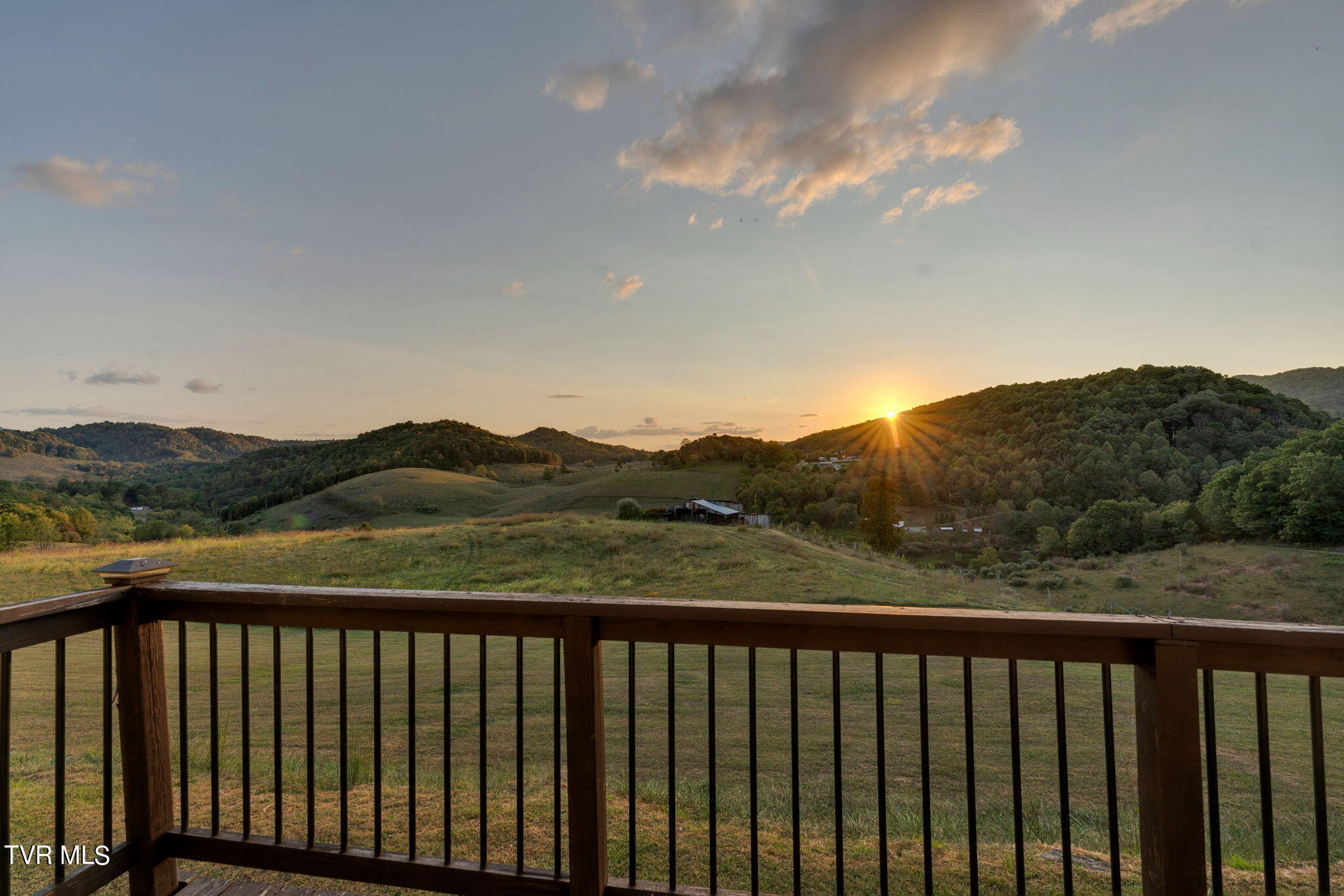 3502 Clarks Valley Road Swords Creek, VA 24649 - Photo 61 of 65 36-web-or-mls-DSC09849