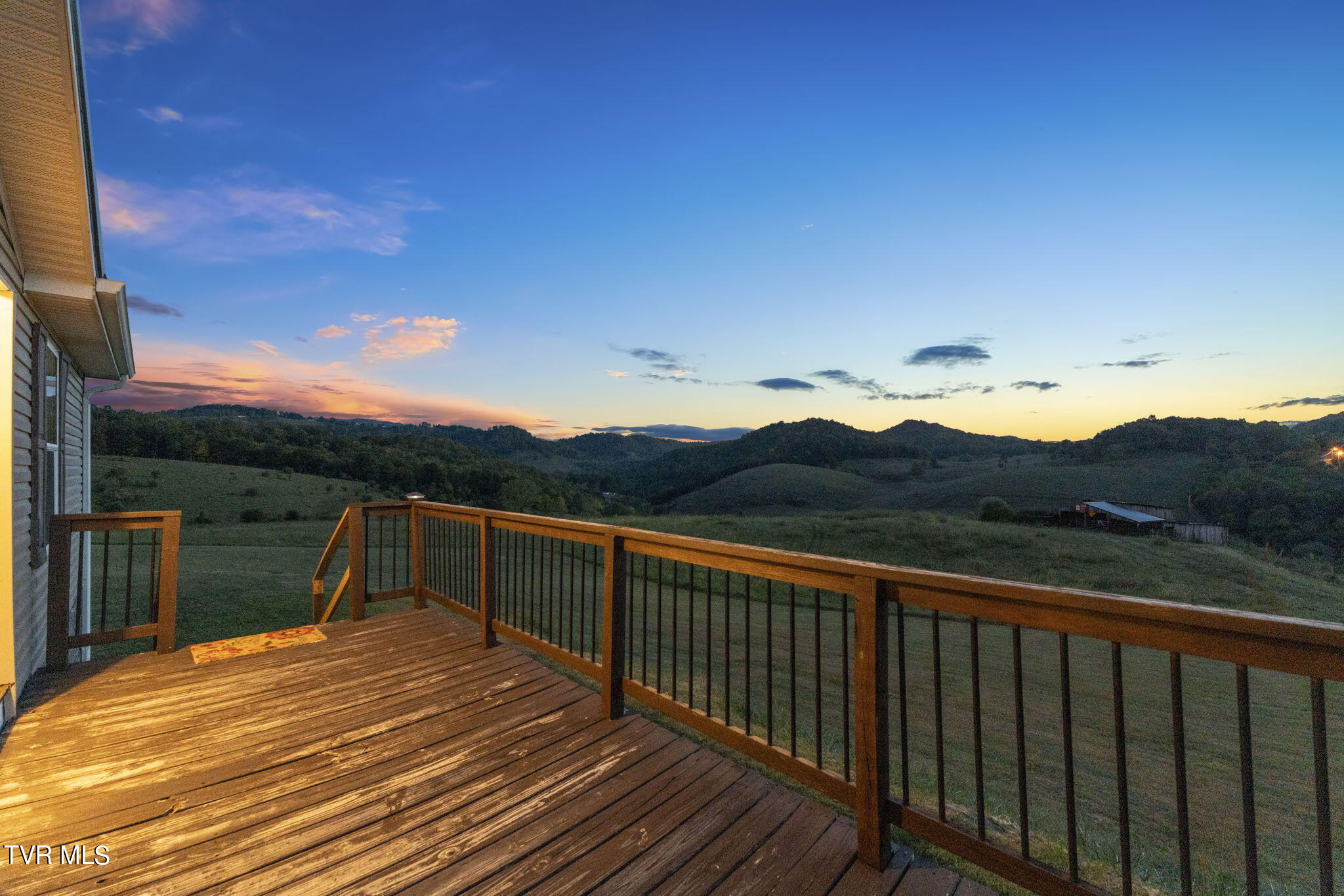 3502 Clarks Valley Road Swords Creek, VA 24649 - Photo 8 of 65 9-web-or-mls-DSC09969