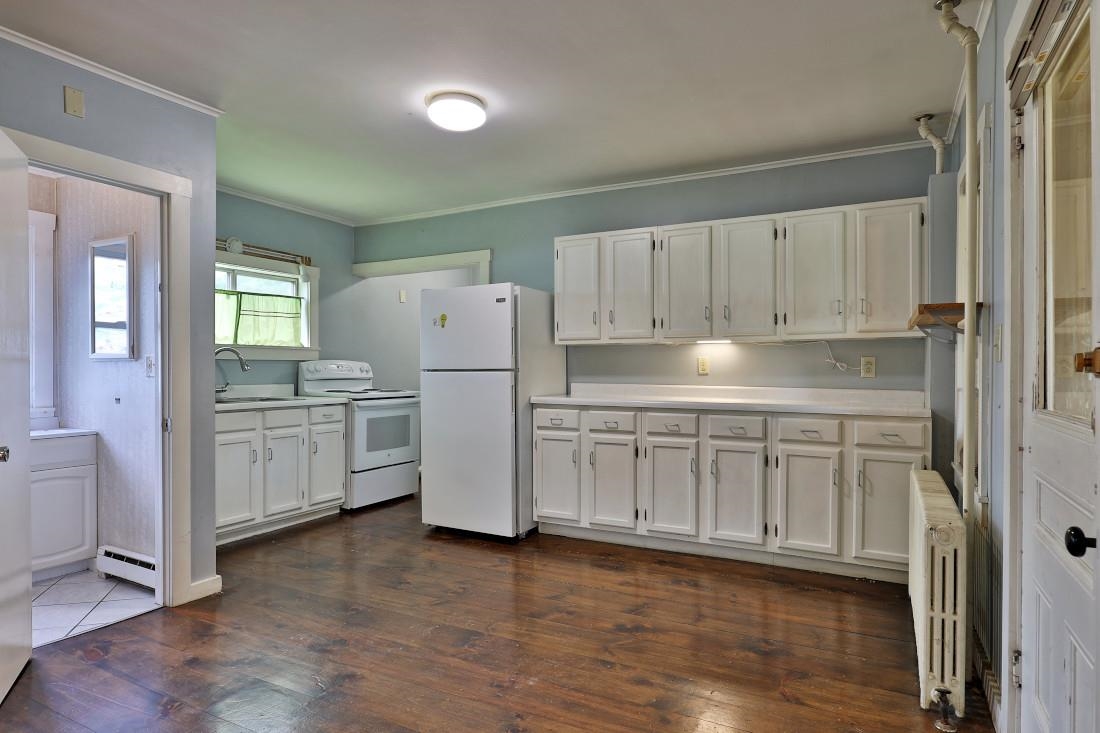 138 Baxter Street Rutland, VT 05701 - Photo 10 of 31
