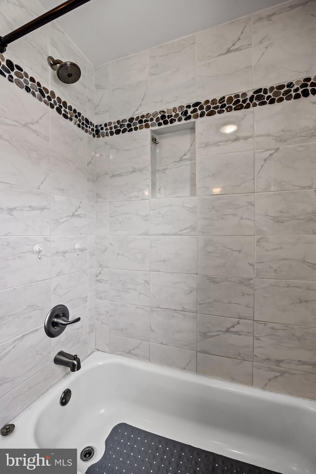 136 Sheridan Road Hamilton, NJ 08619 - Photo 12 of 33 Gallery Image 12