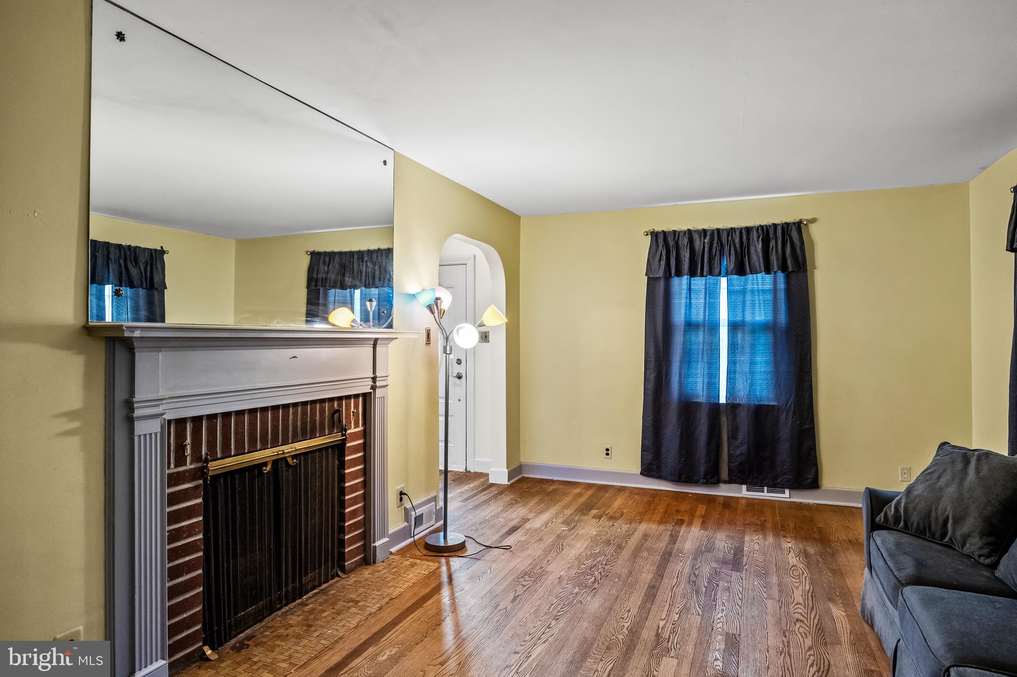 136 Sheridan Road Hamilton, NJ 08619 - Photo 4 of 33 Gallery Image 4