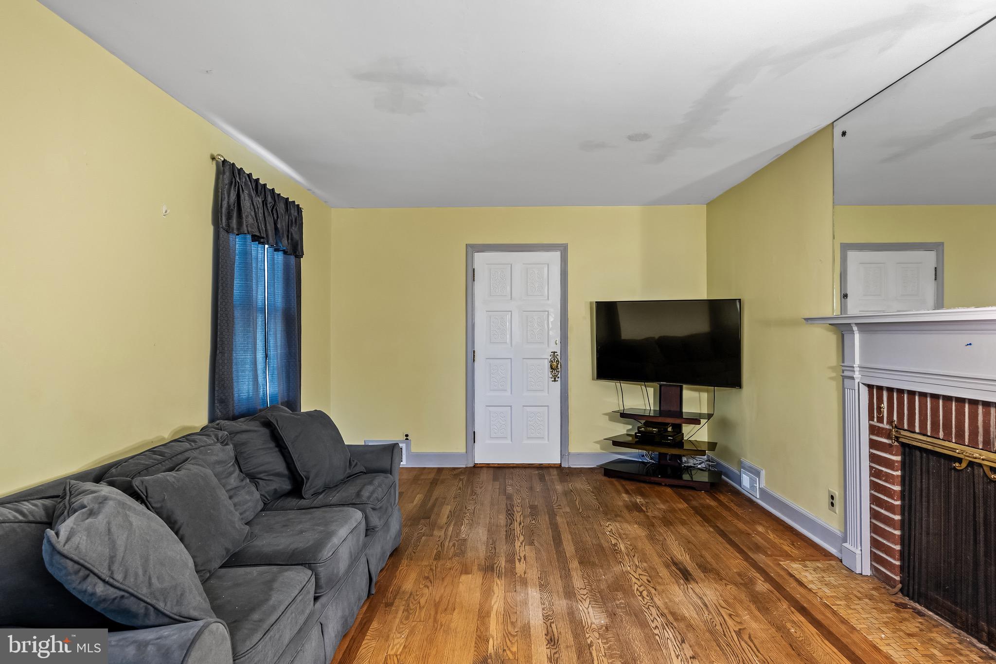 136 Sheridan Road Hamilton, NJ 08619 - Photo 7 of 33 Gallery Image 7