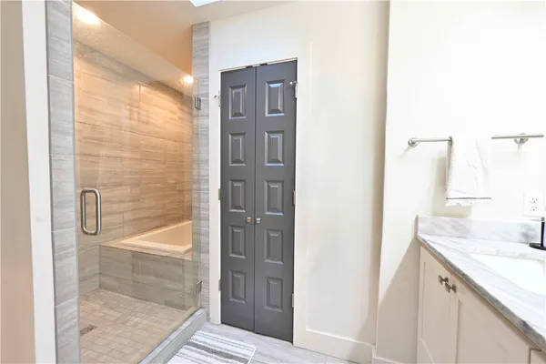 $2,400 | 18 Forest Drive, College Station, TX 77840