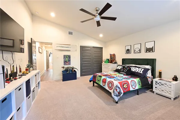 $2,400 | 18 Forest Drive, College Station, TX 77840