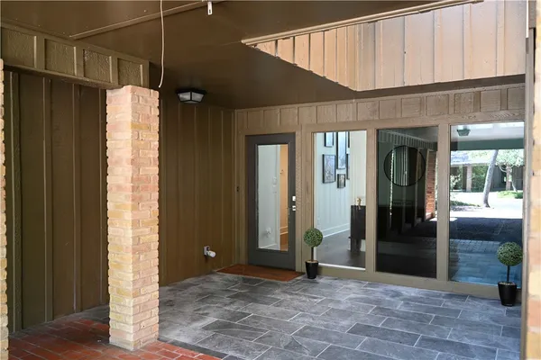 $2,400 | 18 Forest Drive, College Station, TX 77840