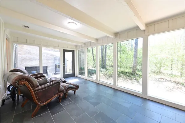 $2,400 | 18 Forest Drive, College Station, TX 77840