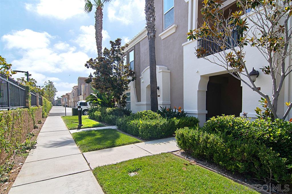 2175 Historic Decatur Road, Unit 26 San Diego, CA 92106 - Photo 2 of 25