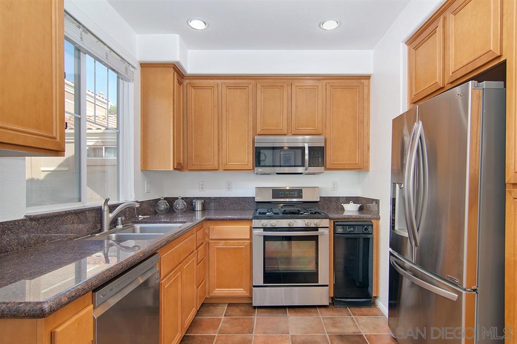 2175 Historic Decatur Road, Unit 26 San Diego, CA 92106 - Photo 11 of 25