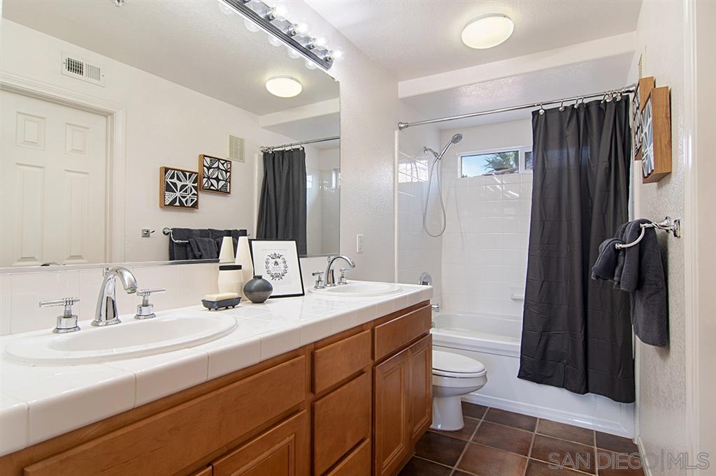 2175 Historic Decatur Road, Unit 26 San Diego, CA 92106 - Photo 18 of 25