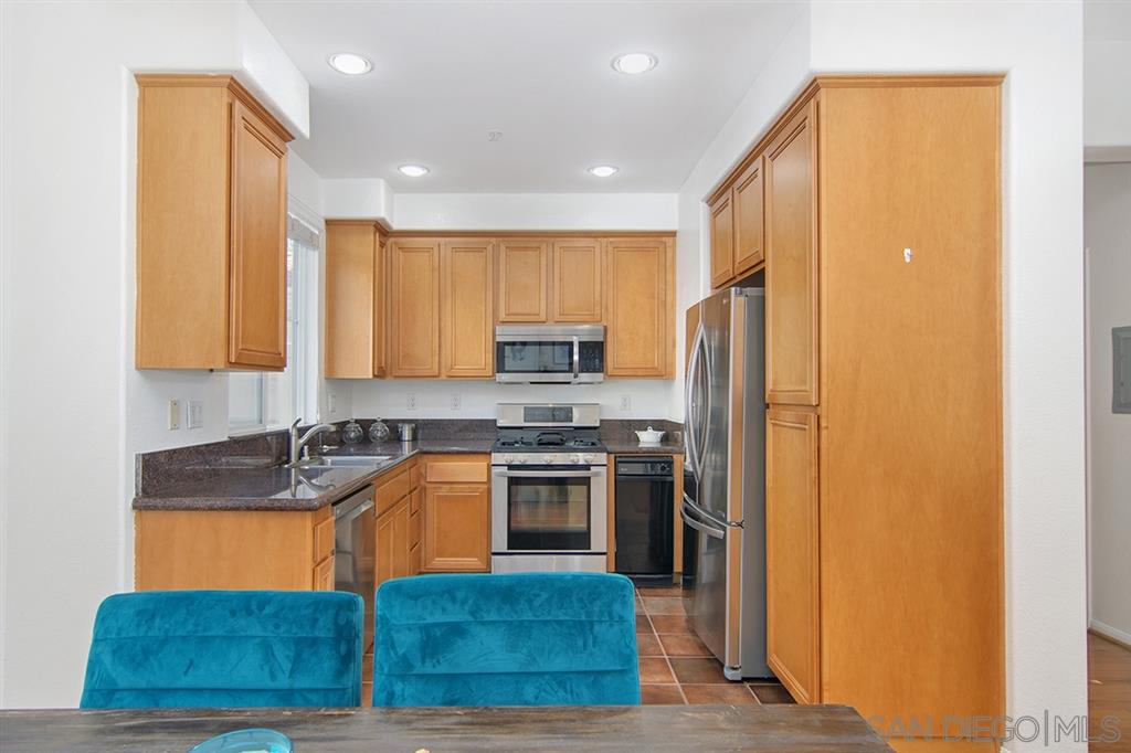 2175 Historic Decatur Road, Unit 26 San Diego, CA 92106 - Photo 9 of 25