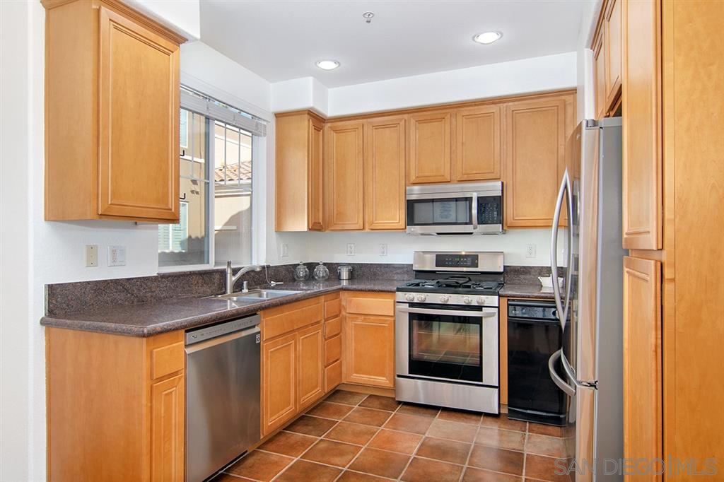 2175 Historic Decatur Road, Unit 26 San Diego, CA 92106 - Photo 10 of 25