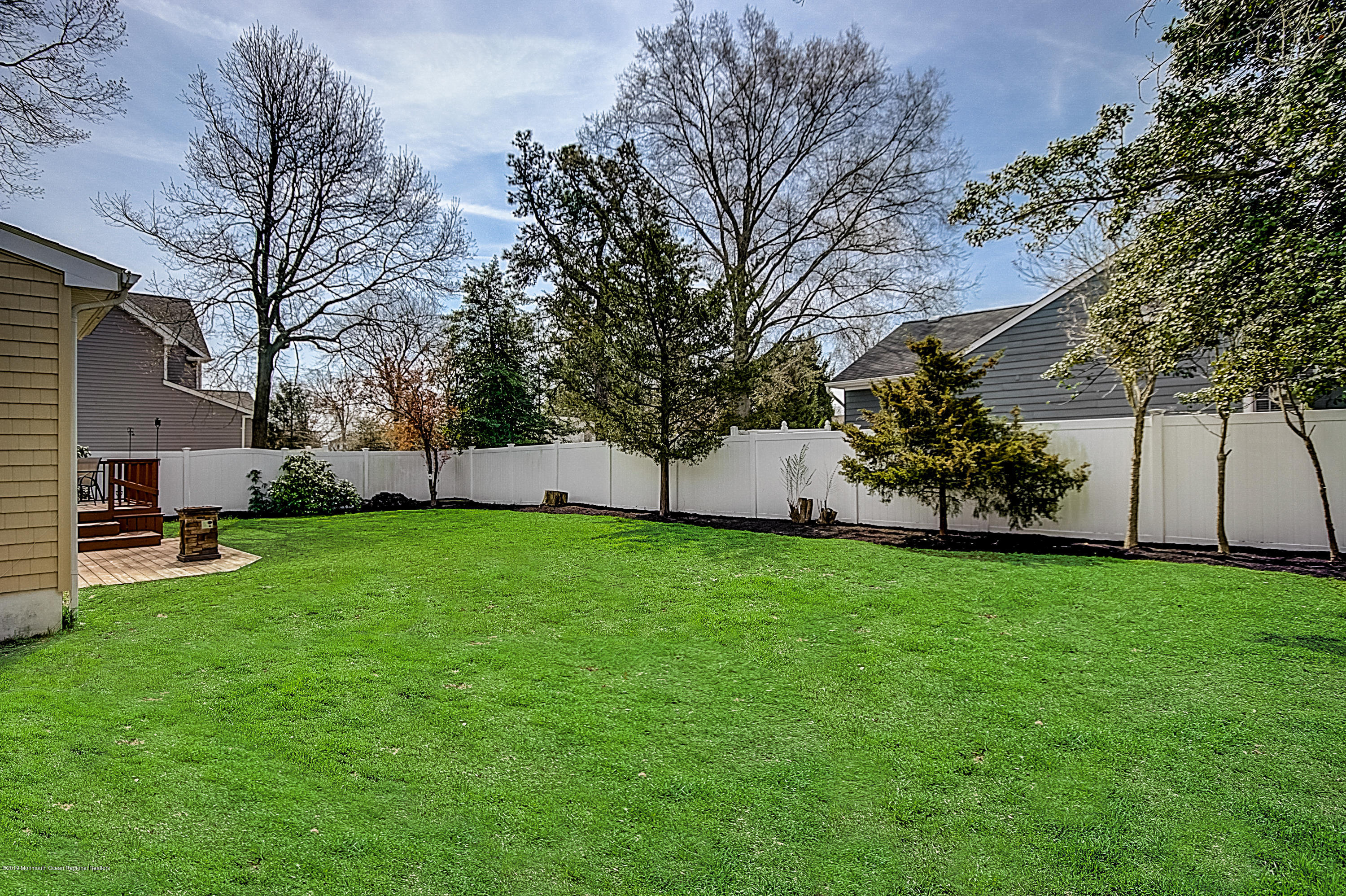 2302 Oak Tree Road Point Pleasant, NJ 08742 - Photo 40 of 48 a view of a backyard with garden