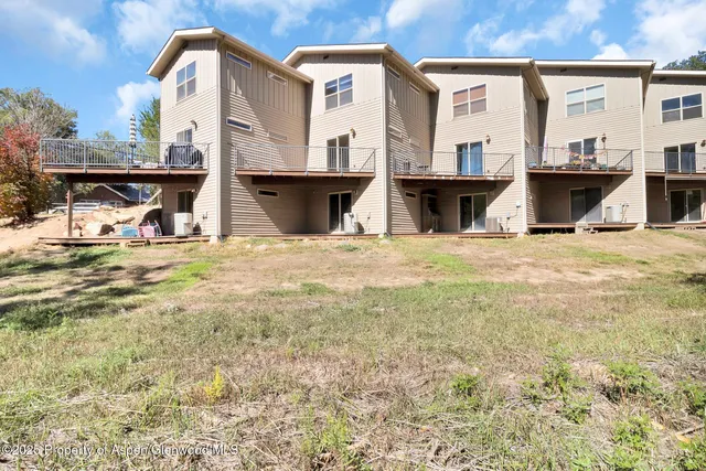 $425,000 | 1012 East Avenue, Rifle, CO 81650