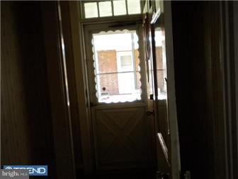1431 Collings Road Camden, NJ 08104 - Photo 5 of 9 Foyer