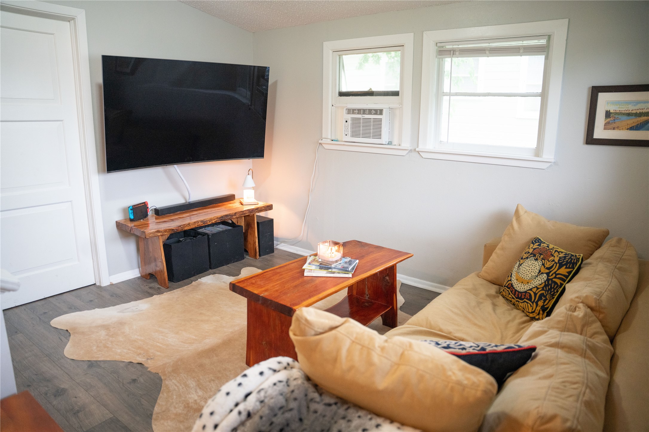 1120 Nix Road Lampasas, TX 76550 - Photo 10 of 31 a living room with furniture and a flat screen tv
