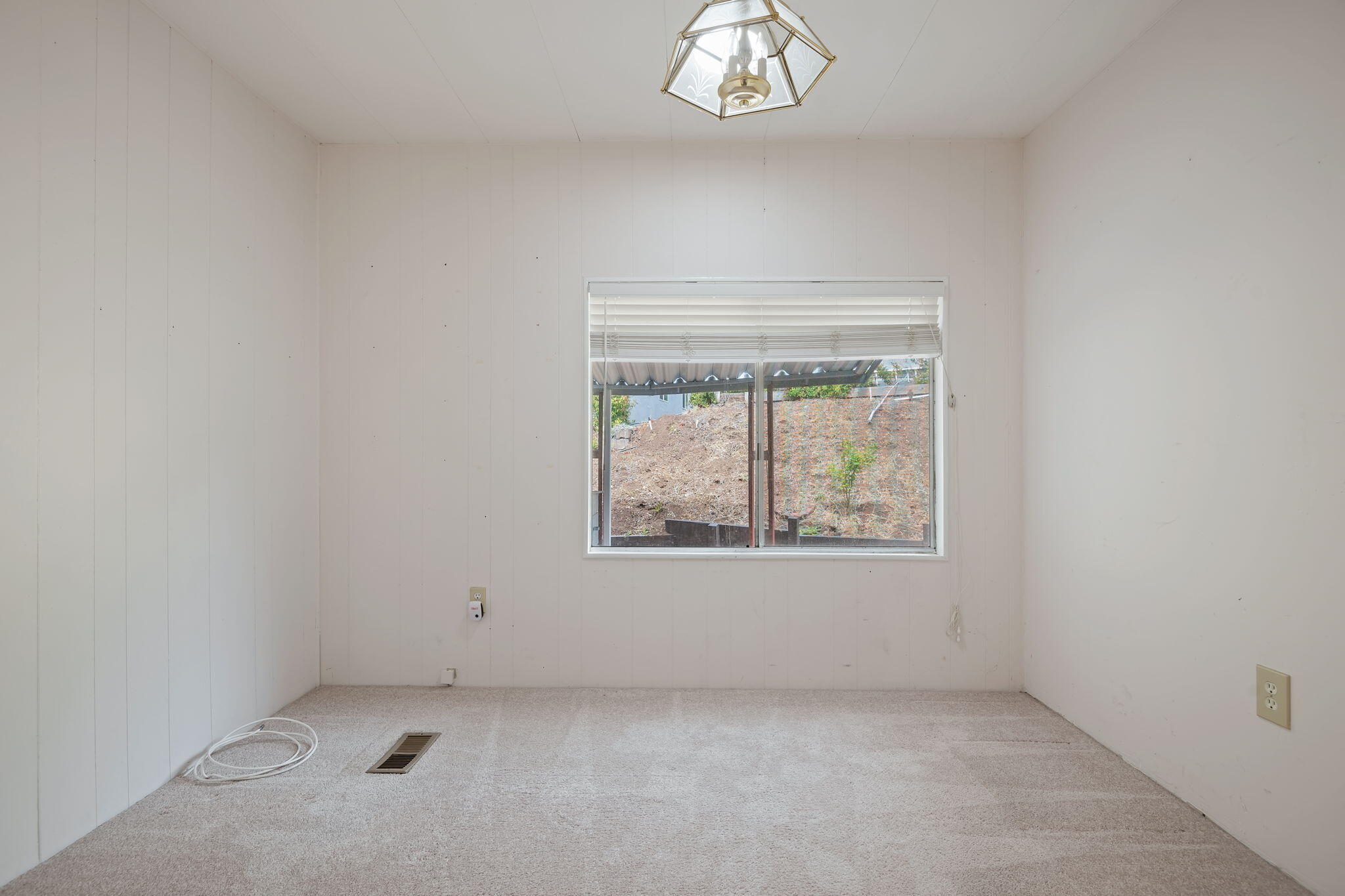 340 Old Mill Road, Unit 127 Santa Barbara, CA 93110 - Photo 23 of 33 an empty room with a window