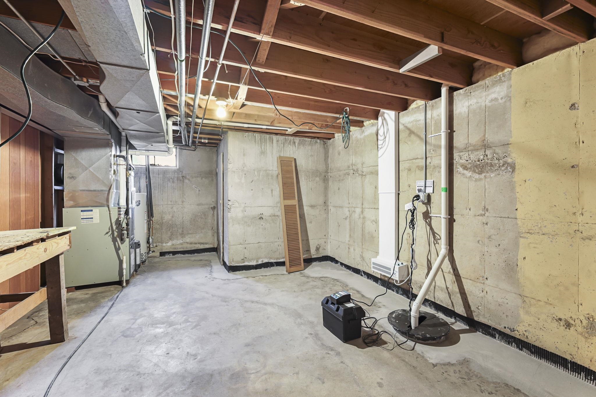 210 Pleasant Drive Waunakee, WI 53597 - Photo 26 of 34