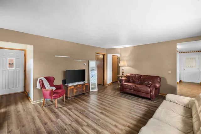 $405,000 | 210 Pleasant Drive, Waunakee, WI 53597