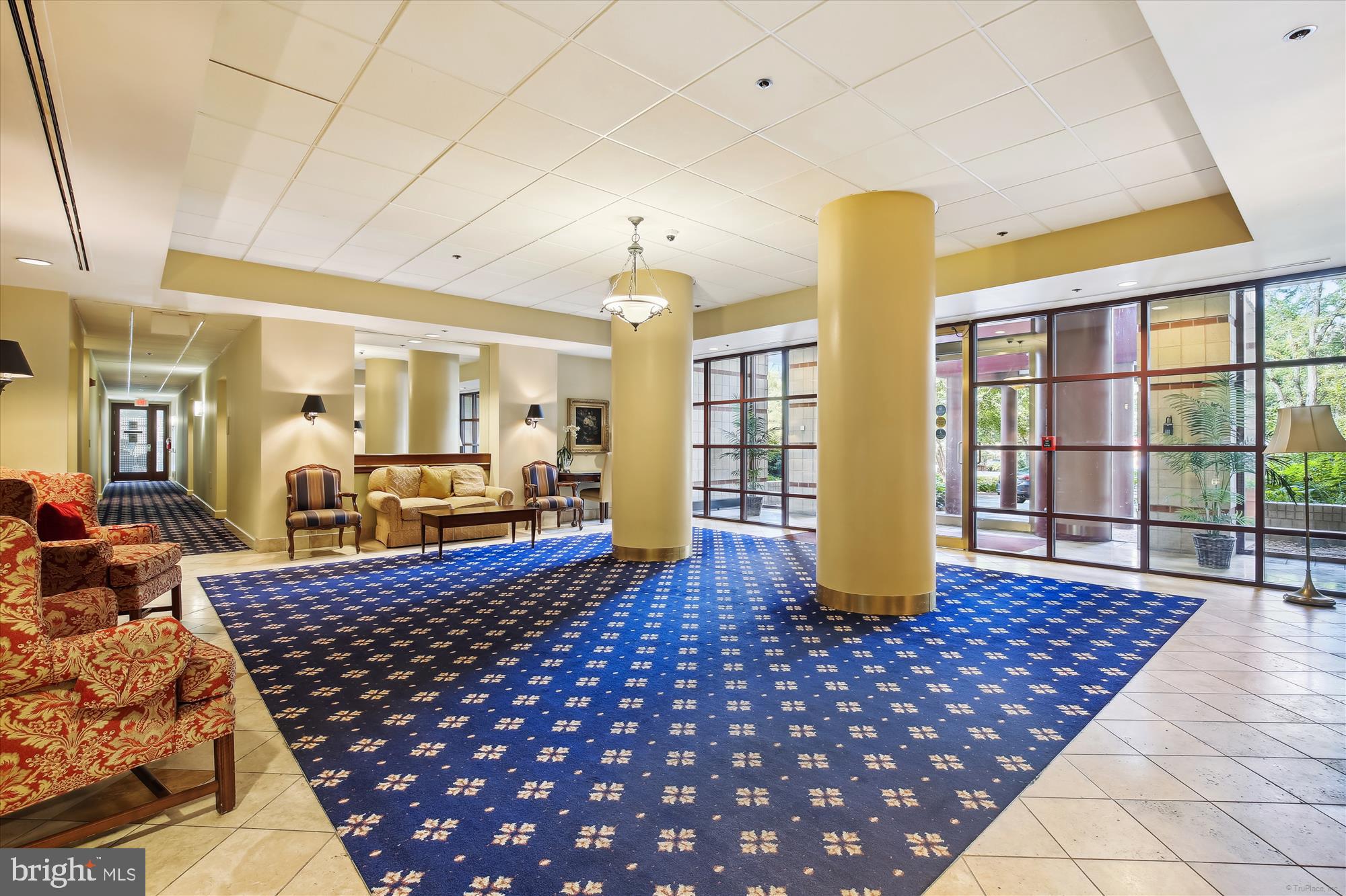 2400 Clarendon Boulevard, Unit 414 Arlington, VA 22201 - Photo 29 of 39 a very nice looking room with a large window