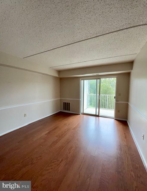 326 Brandon Road Norristown, PA 19403 - Photo 12 of 30 Dinging Room/Living Room View