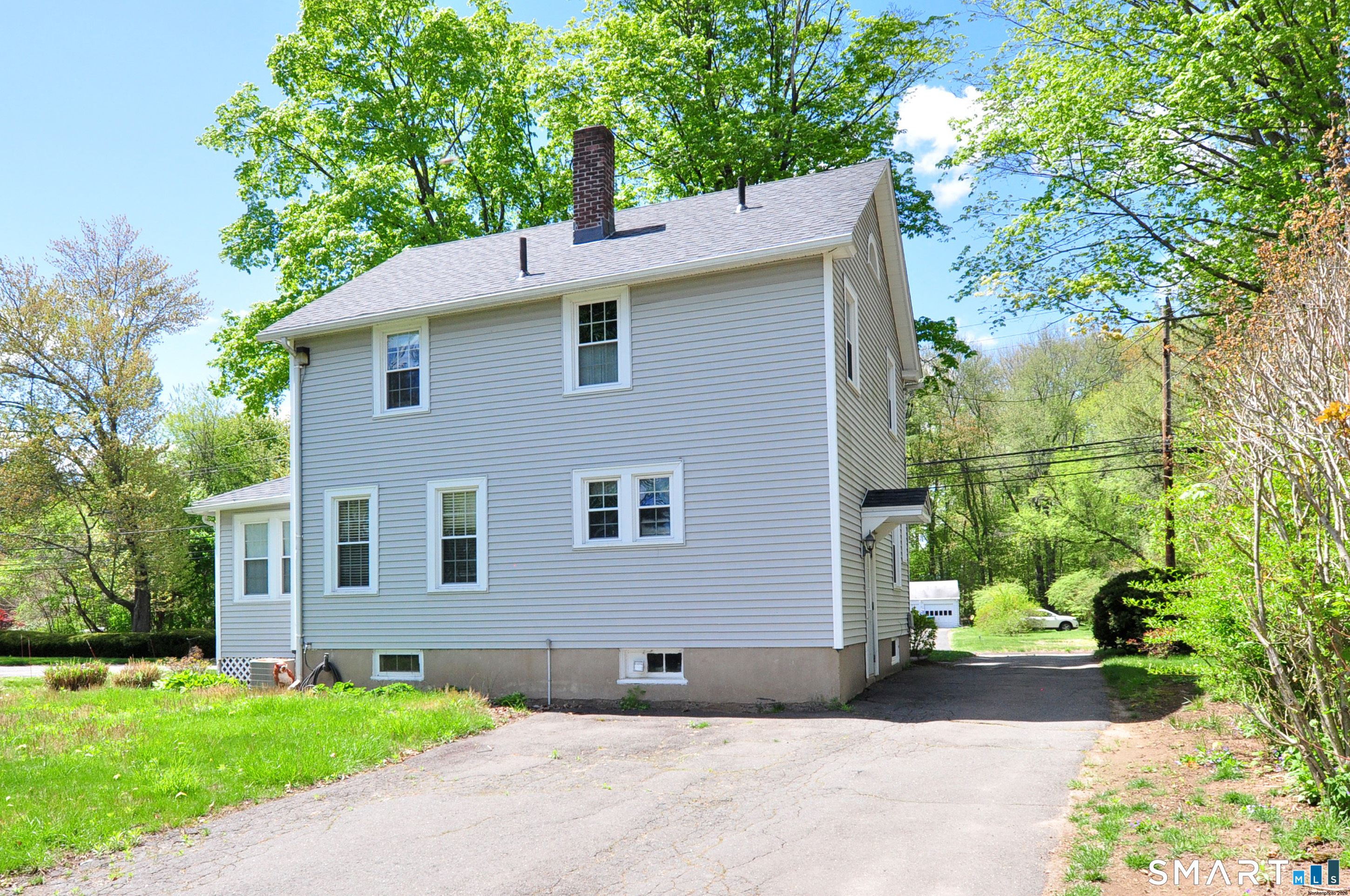 28 Prospect Street Bloomfield, CT 06002 - Photo 7 of 15