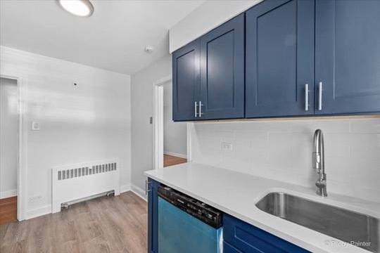 2719 West Berwyn Avenue, Unit 3 Chicago, IL 60625 - Photo 4 of 9