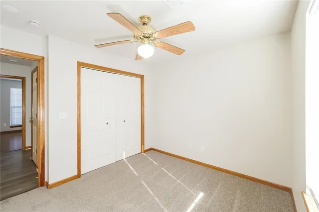 $2,105 | 315 East Elm Street, Raymore, MO 64083