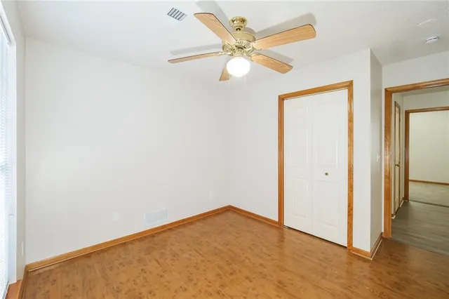 $2,105 | 315 East Elm Street, Raymore, MO 64083