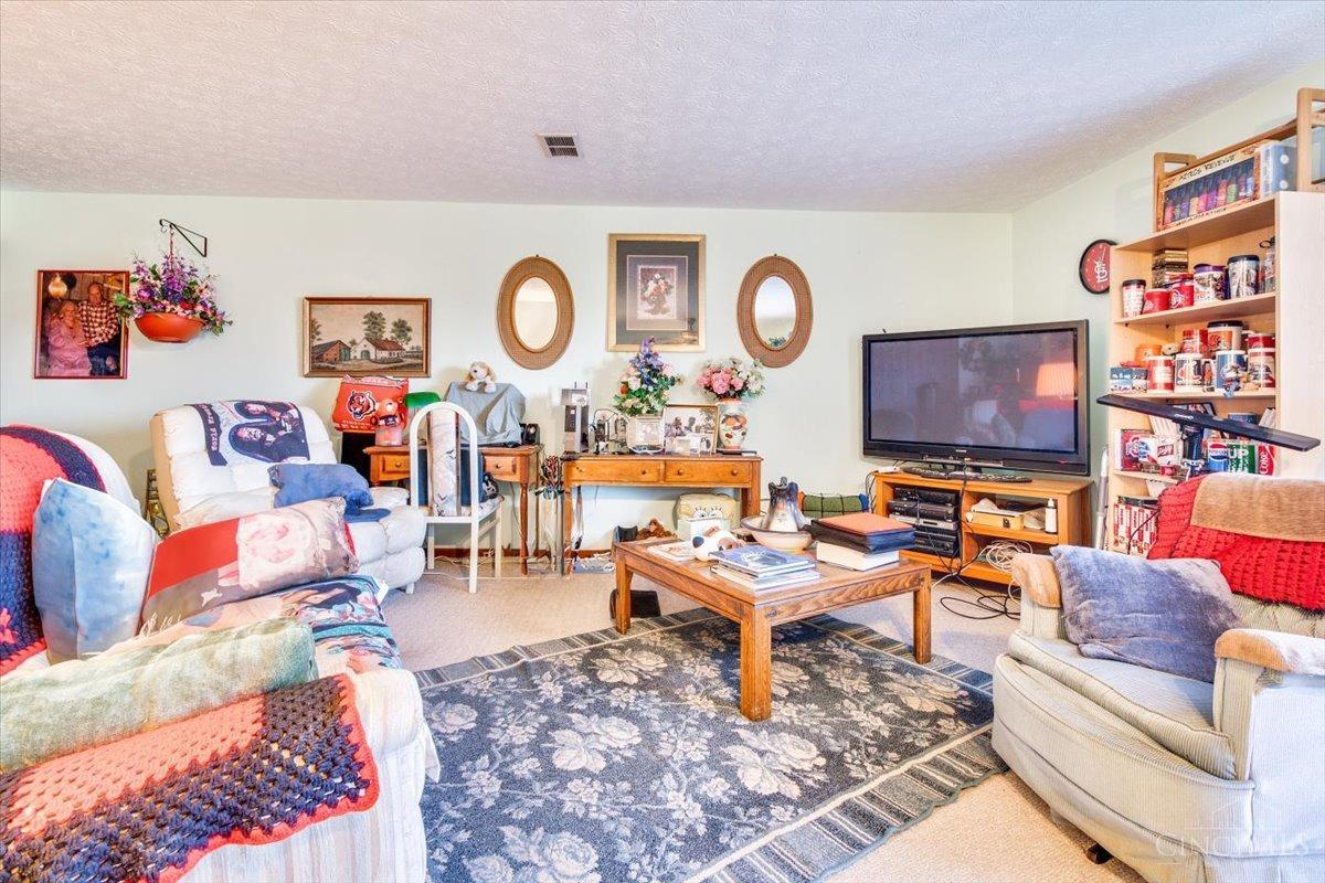 547 Davis Road, Unit 7 Cincinnati, OH 45255 - Photo 7 of 22 Gallery Image 7