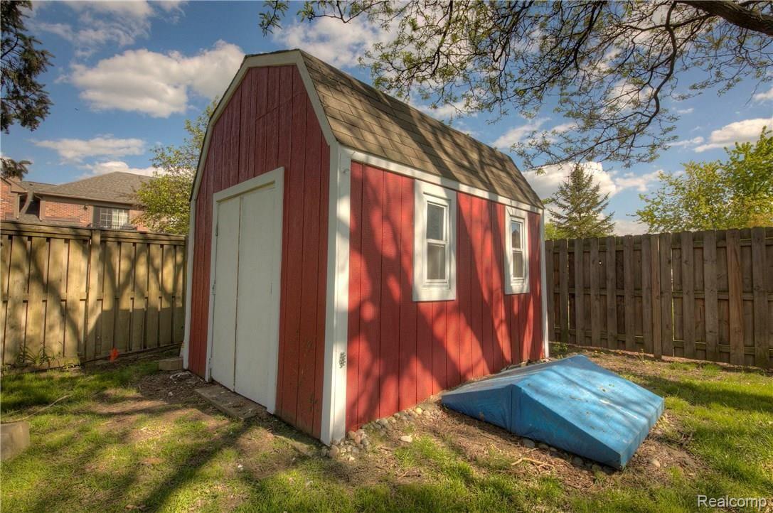 7458 Kingsbridge Road Canton, MI 48187 - Photo 38 of 39 38 Shed.jpg