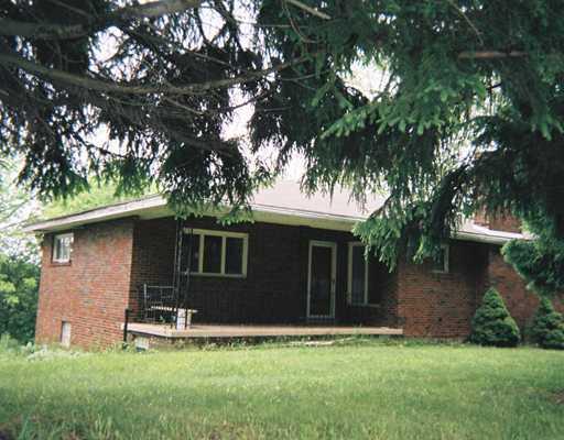 153 Concord Circle Road Beaver Falls, PA 15010 - Photo 1 of 6 Exterior Front.
