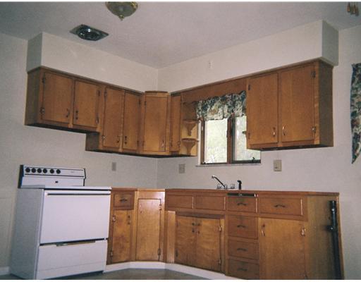 153 Concord Circle Road Beaver Falls, PA 15010 - Photo 5 of 6 Kitchen.